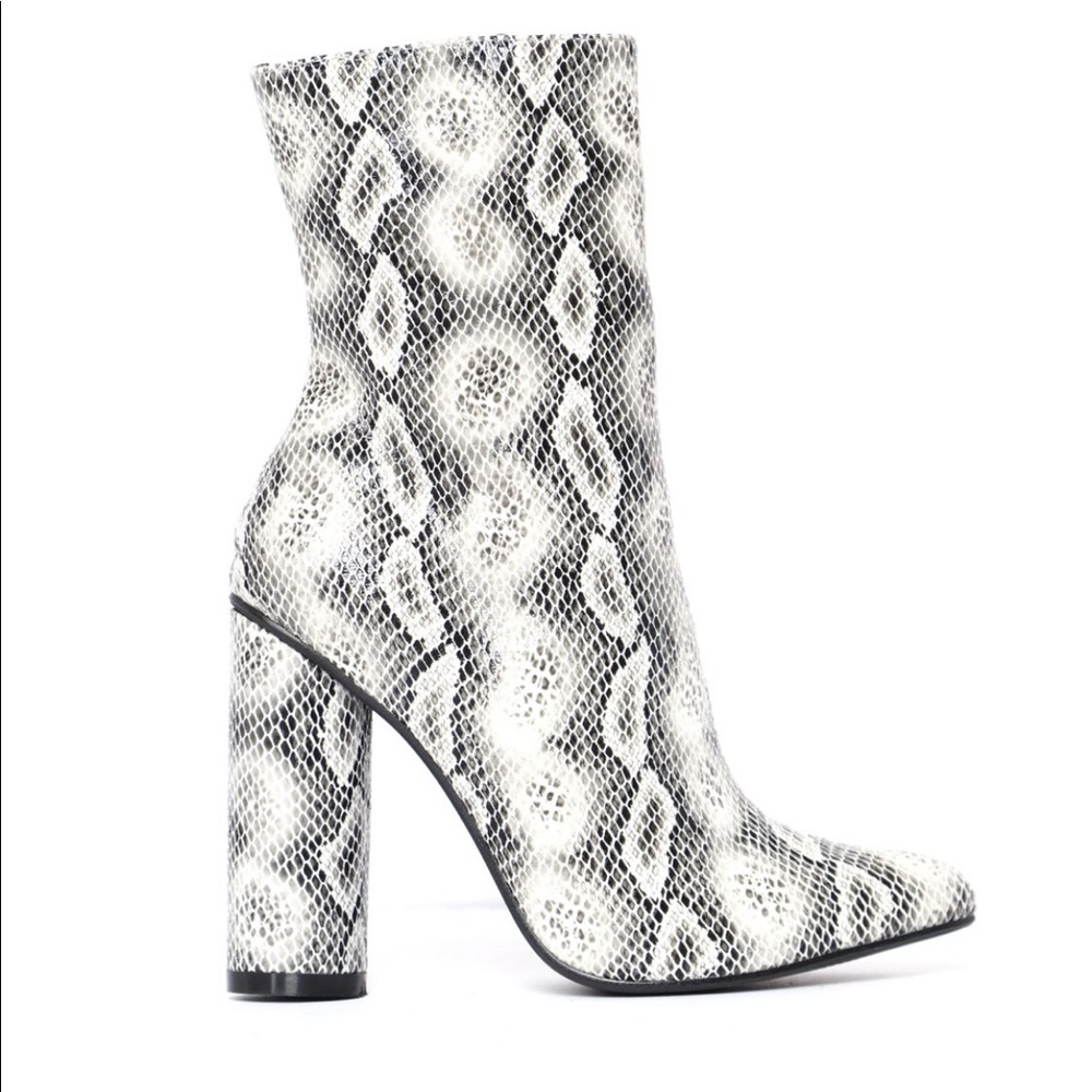 Midnight Lover FN snake booties